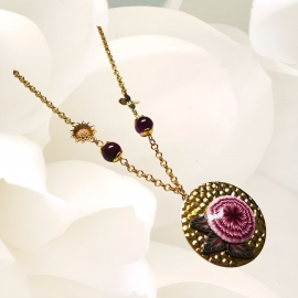 Bohemian floral pendant necklace for women in 24k gold plated brass, red dahlia flower in polymer clay, Joanna Calla
