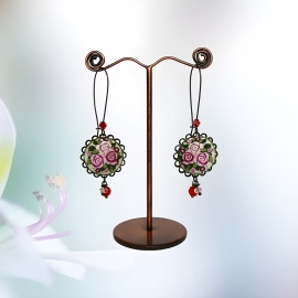 Pendant earrings three roses