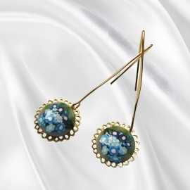 Boucles d'oreilles florales, en laiton doré, bijoux fleurs bleues, bijoux floraux, nature, fait main, Joanna Calla