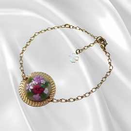 Bracelet fin floral, en laiton doré, bijoux fleurs roses, bijoux floraux, nature, fait main, Joanna Calla