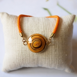 Bracelet bohème orange, sur cordon réglable, bijoux graphiques spirale jaune, bijoux nature, fait main, Joanna Calla