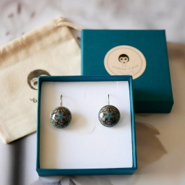 Lever back earrings in silver stainless steel, blue black mandala in polymer clay, handmade Joanna Calla