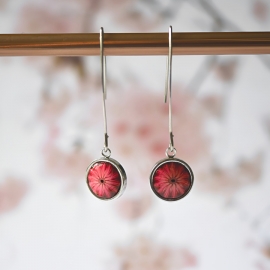 Boucles d'oreilles pendantes, en acier inoxydable argent, bijoux floraux, fleur marguerite rouge, fait main, Joanna Calla