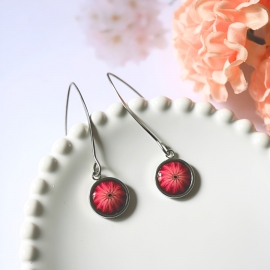 Pendant round earrings in silver stainless steel, red daisy flower in polymer clay, handmade Joanna Calla