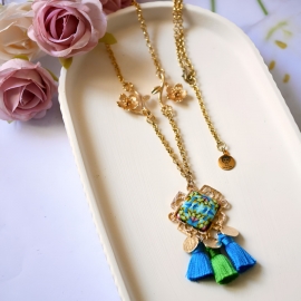 Collier pendentif bohème, en laiton or 24k, bijoux graphiques mandala vert bleu, bijoux floraux, nature, fait main, Joanna Calla