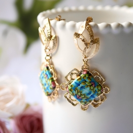 Boucles d'oreilles Art Nouveau, puces en laiton or, pendantes, bijoux graphiques, mandala bleu, nature, fait main, Joanna Calla