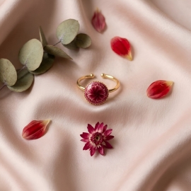 Bohemian floral ring in 24K gold brass, red dahlia, flower jewelry, nature, handmade, Joanna Calla