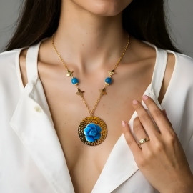 Gold floral pendant necklace Rosa blue rose